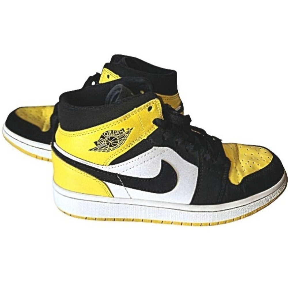 Nike Air Jordan 1 Retro Mid 2019 Black Yellow Size 6.5 (RARE)